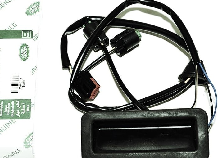 Сегодня эксперты проводят осмотр для установления причины пожара и реальной суммы   в доме главы «Рособоронэкспорта» Анатолия Исайкина в деревне Новоглаголево  под Москвой